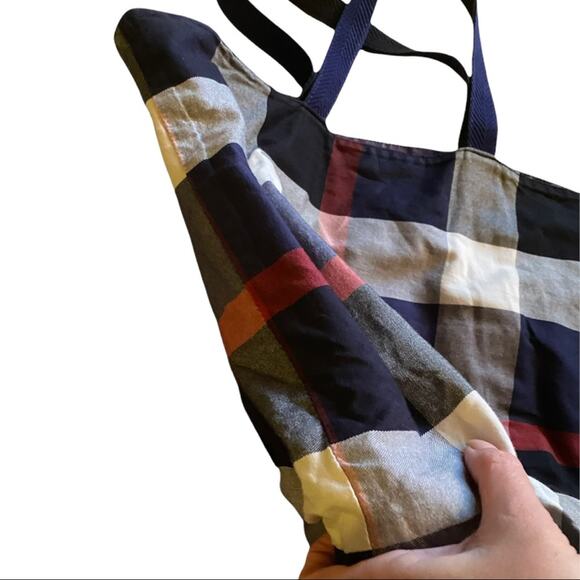 Black Label Crestbridge Burberry Novacheck Tote - Picture 7 of 11